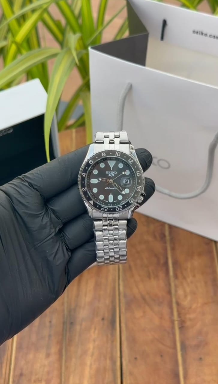 Seiko 5 Sports GMT