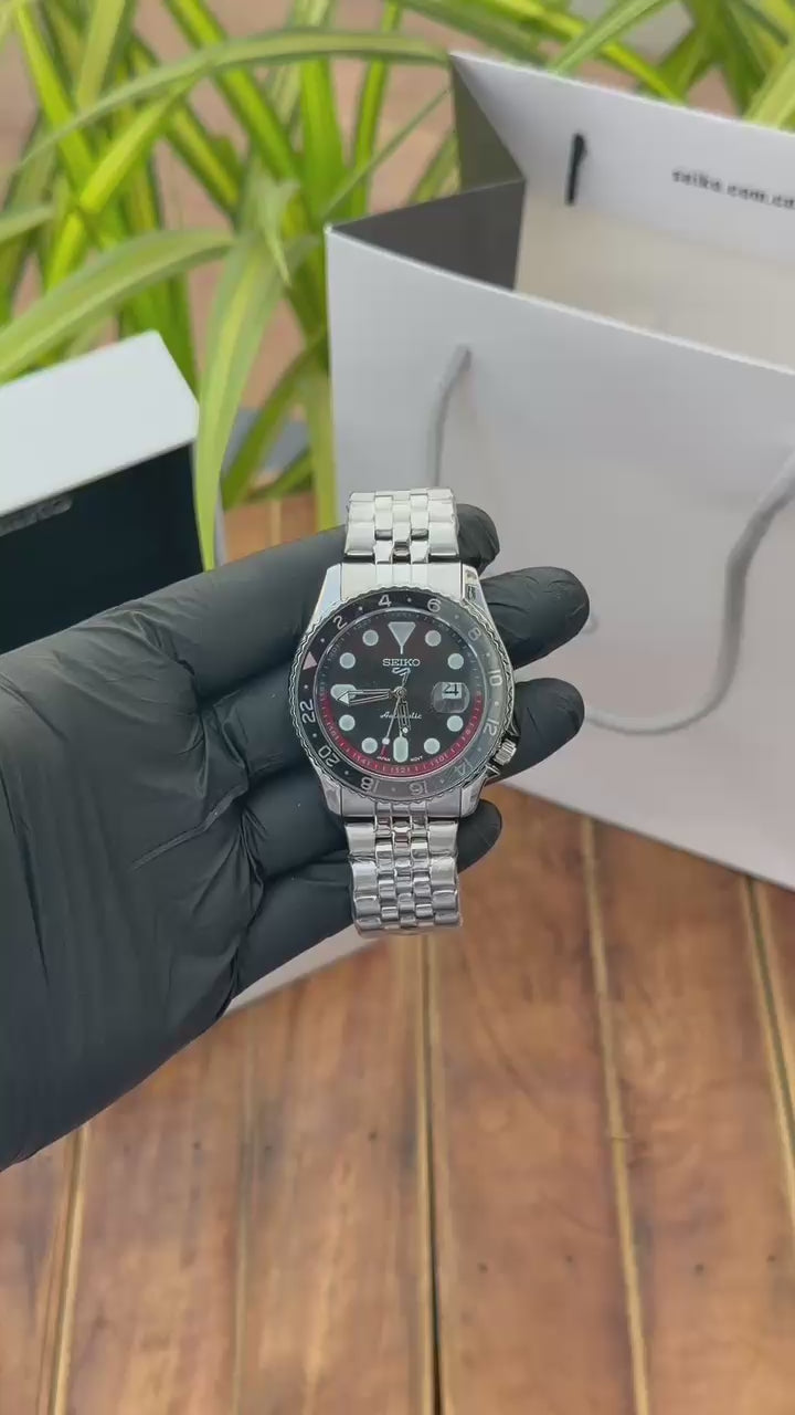 Seiko 5 Sports GMT